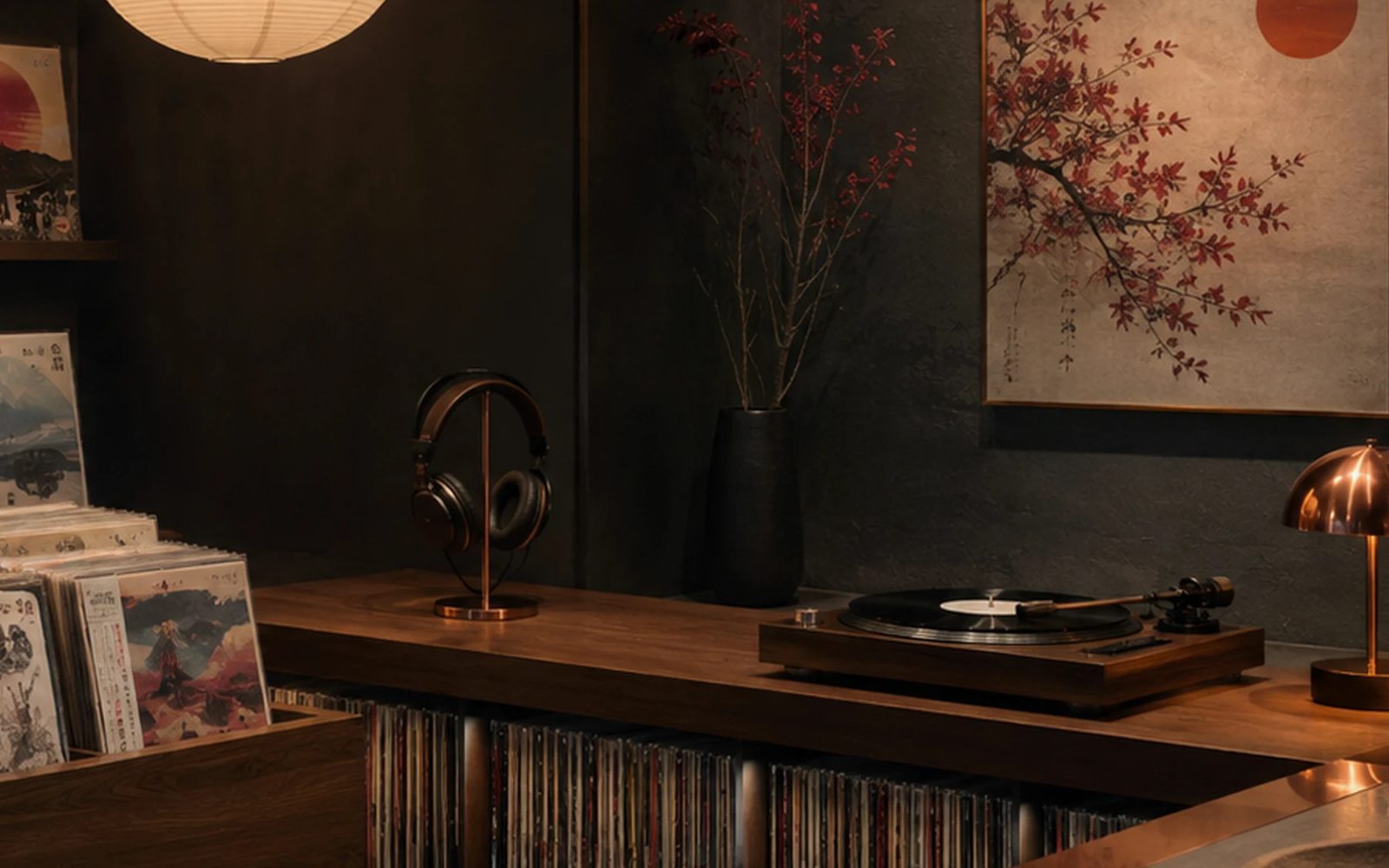 Japońskie wydania winylowe, gramofon i stanowisko odsłuchowe